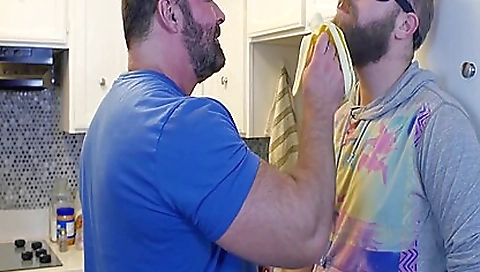 Thicc hootie gets facial cumshot and deepthroat blowjob