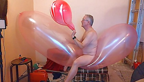 amateur fetish with the old man sucking a big dildo