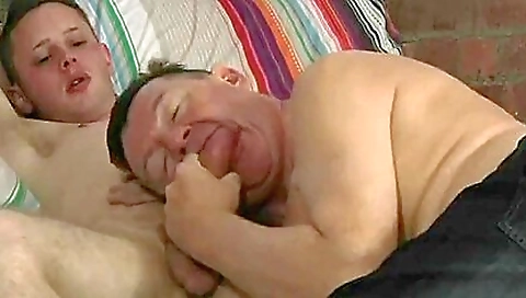 I get a face-fucked and a face-banged in my kitchen