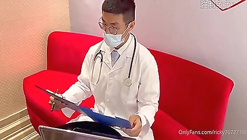 Chinese doctor 18+ rubs a patient's face and gets deepthroat