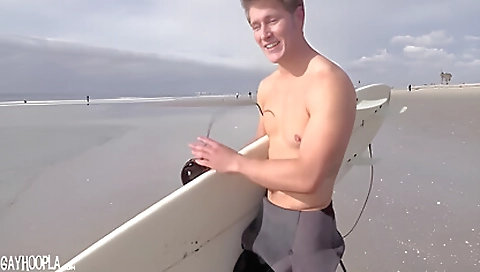 Cute brunette gets fucked by huge dick on the beach